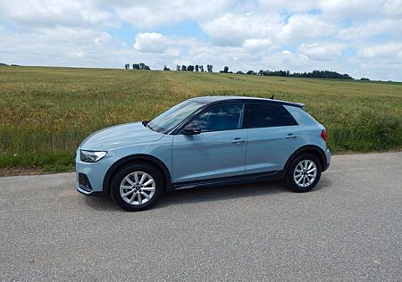 Audi A1 30 TFSI S tronic allstreet Navi 8xALU Kamera