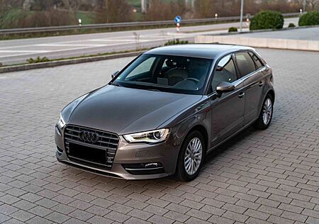 Audi A3 1.4 TFSI cod S tronic Ambiente Sportback ...