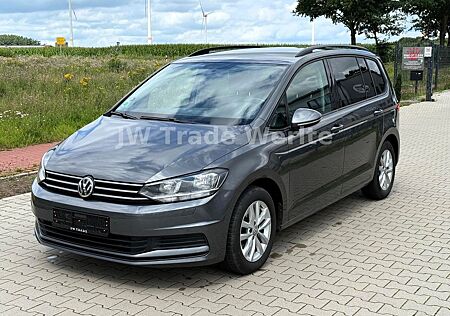 VW Touran Volkswagen 2.0 TDI Comfort Aut. 7-Sitzer PDC Navi 16