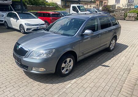 Skoda Octavia Combi 4x4 DSG TÜV NEU 8x Ber. Klima AHK