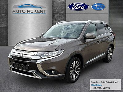 Mitsubishi Outlander Plus 4WD LED Apple CarPlay Android Aut