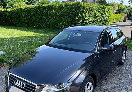 Audi A4 2.0 TDI Avant - Navi, Xenon, Tempom. - 1 Hand