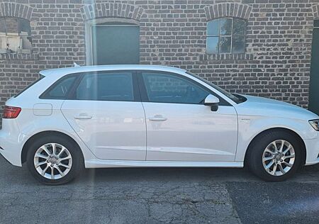 Audi A3 1.4 TFSI e-tron S tronic Sportback -