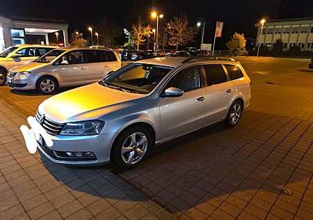 VW Passat Volkswagen 2.0 TDI SCR 140kW DSG Highline Varian...