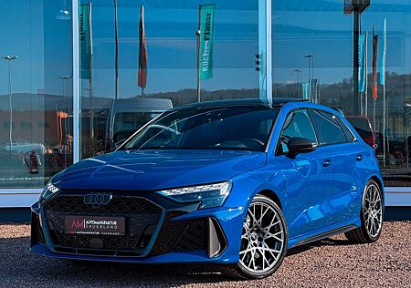 Audi RS3 2.5 TFSI quattro*Schalensitze*Pano*HUD*Carbo