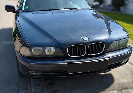 BMW 520i E39 Touring Orientblau Automatik HU 11/26