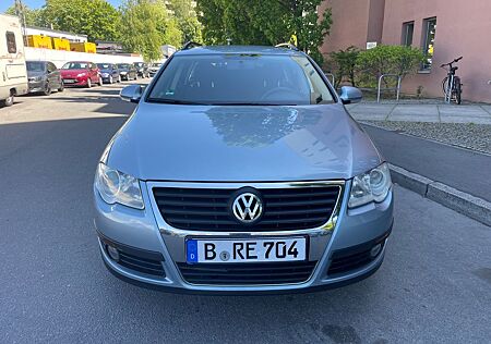 VW Passat Variant Volkswagen 2.0 TDI Comfortline Variant C...