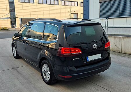 VW Sharan Volkswagen 2.0 TDI*150Ps*7 Sitzer*Bj2016*AHK*TÜV Neu