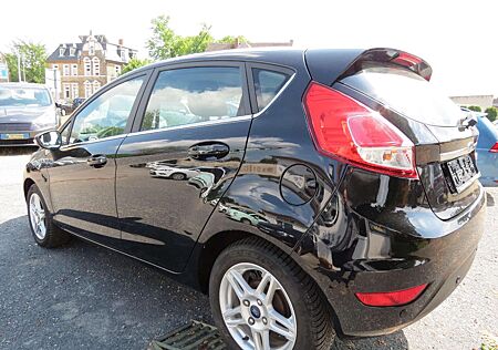 Ford Fiesta Titanium 2.Hd. Allwetter SHZ. FSH PDC