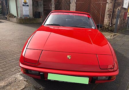 Porsche 924 , EZ 1984 H Kennzeichen