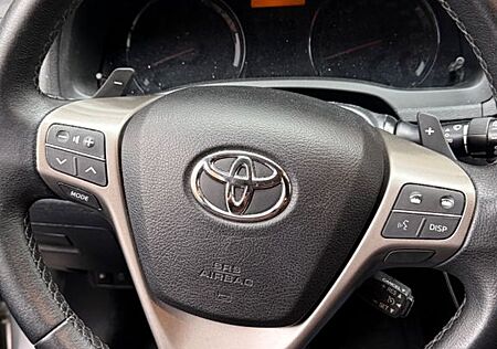 Toyota Avensis Combi Edition 2.2 D-4D Automatik Edition