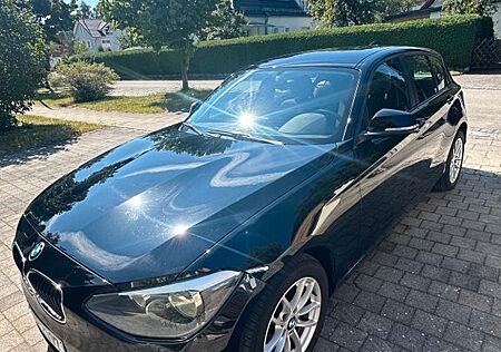 BMW 118d - 1. Hand, Scheckheft gepflegt