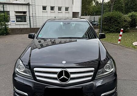 Mercedes-Benz C 250 TÜV NEU CDI BlueEFFICIENCY - AMG Paket