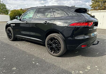 Jaguar F-Pace 25t AWD R-Sport Automatik, Panorama, AHK