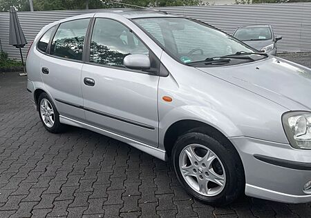 Nissan Almera Tino Acenta plus Anhängerkupplung