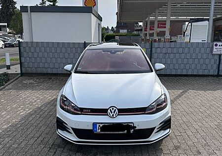 VW Golf Volkswagen 2.0 TSI GTI Performance