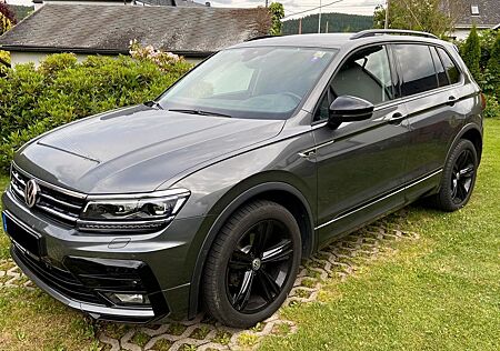 VW Tiguan Volkswagen 2.0 TDI DSG 4MOTION Highline - R-Line