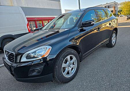 Volvo XC 60 XC60 Summum AWD/VOLL LEDER/AUTOMATIK/XENON
