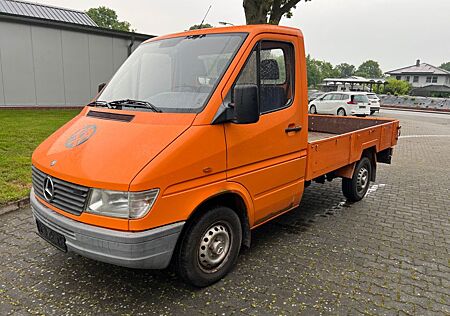Mercedes-Benz 208 D Pritsche