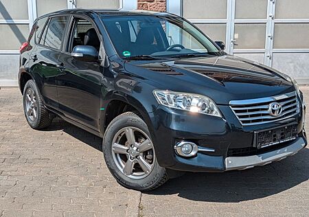 Toyota RAV 4 / Kamera / AHK / NAVI 4x4