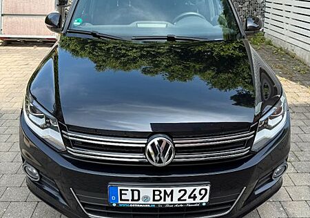 VW Tiguan Volkswagen 2.0 TSI DSG 4MOTION Sport & Style Spo...