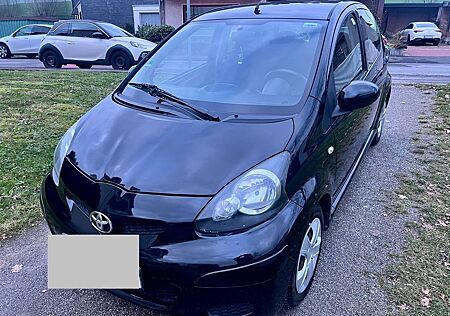 Toyota Aygo (X) AYGO 1.0 / 1. HAND / ALLE TÜV BERICHTE / KLIMA