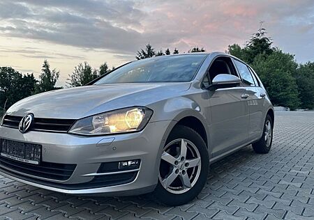 VW Golf Volkswagen VII Lim. Trendline BMT