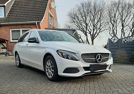 Mercedes-Benz C 200 T Modell BlueTec Avantgarde Teilleder weiß