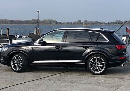 Audi Q7 3.0 TDI quattro S-line Matrix AHK