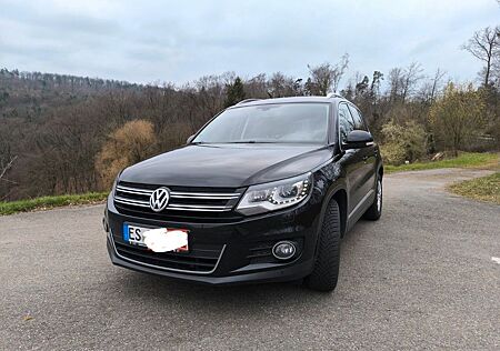 VW Tiguan Volkswagen 2.0 TDI BlueMotion Tech Sport & Style...