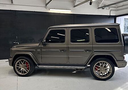 Mercedes-Benz G 63 AMG Mercedes-AMG G 63 Mercedes-AMG
