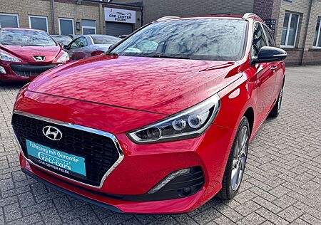 Hyundai i30 cw Passion + Navi-Rückfahrkamera-TPM-Spur