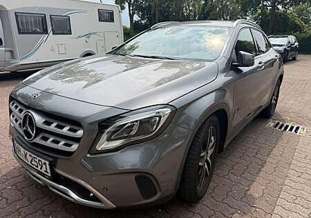 Mercedes-Benz GLA 200 GLA