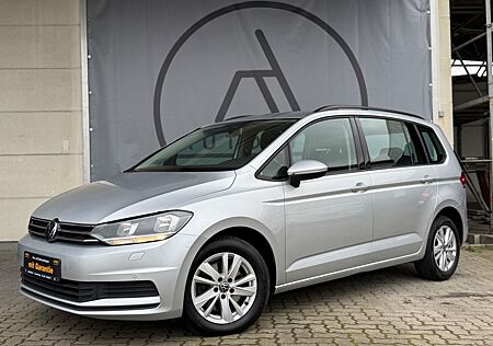 VW Touran Volkswagen 2.0 TDI*ACC*SHZ*PDC*TÜV 05/2027