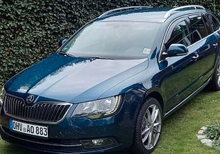 Skoda Superb 2.0 TDI 125kW G tec DSG 4x4 Eleg. Com...