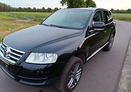 VW Touareg Volkswagen 3.0 V6 TDI Tiptronic