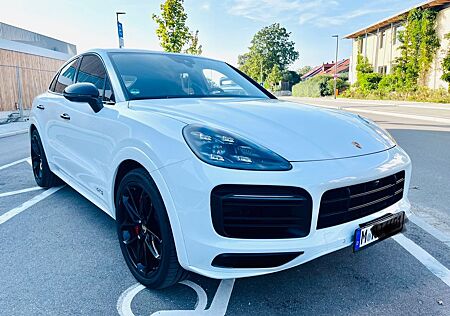 Porsche Cayenne 4.0 V8 GTS Coupé Leichtbau Bi-Color