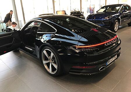 Porsche 992 Carrera Coupé Carrera