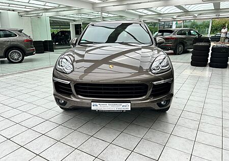 Porsche Cayenne S Neuwertig