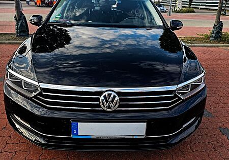 VW Passat Variant Volkswagen 2.0 TDI SCR DSG BlueMotion Co...