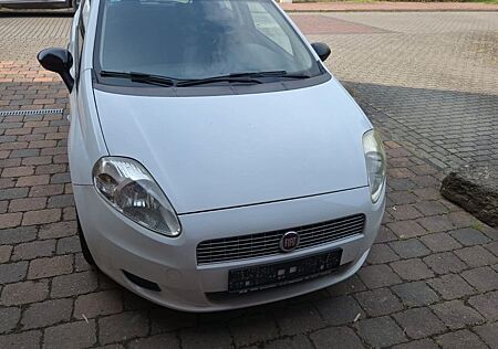 Fiat Punto 1.2 8V - TÜV/AU NEU 2 Jahre !!!