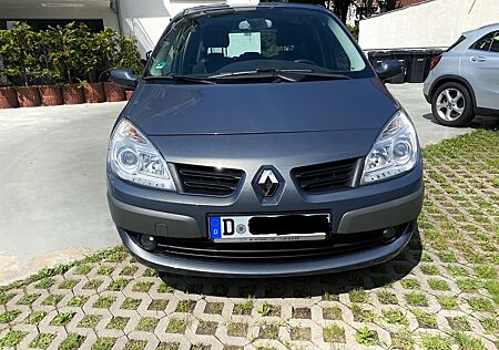 Renault Scenic II 1.6 16V Automatik Keyless Anhängerkupp