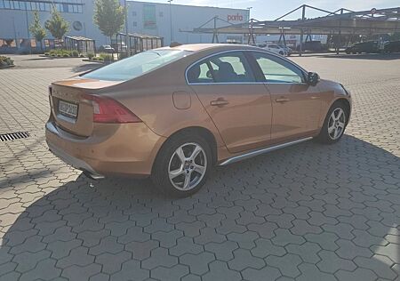 Volvo S60 2.0T -