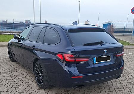 BMW 520d Touring Garantie/SSD/Stdhzg/AHK/fast voll