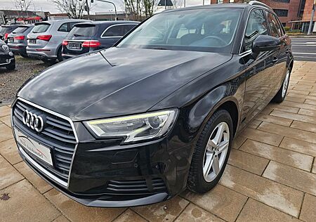 Audi A3 Sportback basis Navi Xenon