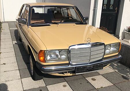 Mercedes-Benz E 240 W123 240D