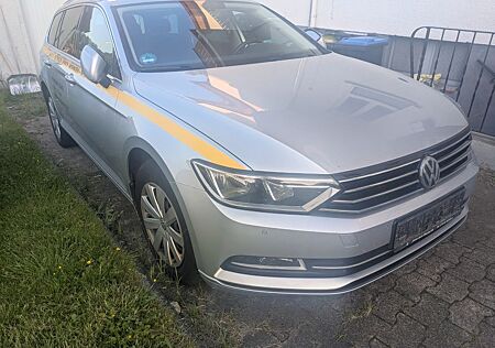 VW Passat Variant Volkswagen 2.0 TDI Comfortline Variant C...