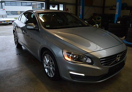 Volvo S60 Lim. Facelift Momentum D2 Automatik Navi Pdc