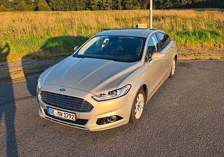 Ford Mondeo 2,0 TDCi Bi-Turbo Titanium PowerShift...
