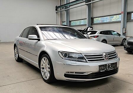 VW Phaeton Volkswagen 4.2 V8 4MOTION Tiptronic 5-Sitzer -